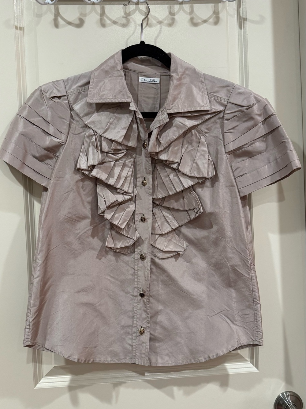 Vintage Oscar de la Renta Pale Blush Ruffled Button-Front Blouse